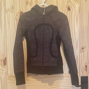 Black and Grey LuluLemon sweater